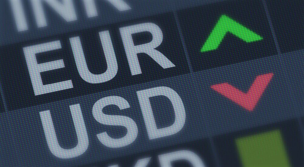US-EU strike trade deal, euro rises