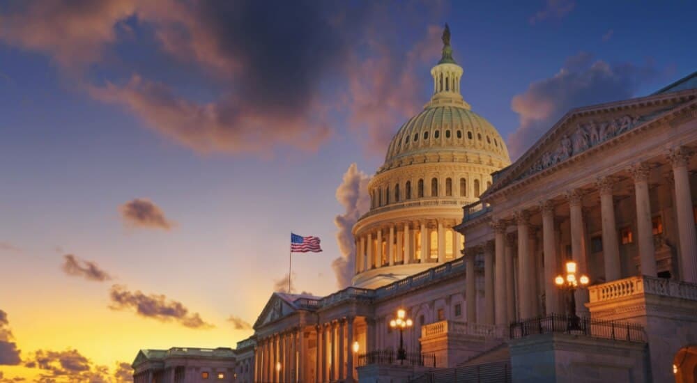 USD holds ground as federal government shuts down