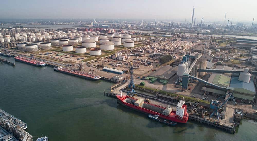 Oil falls for 3rd session amid Iran-Oman talks