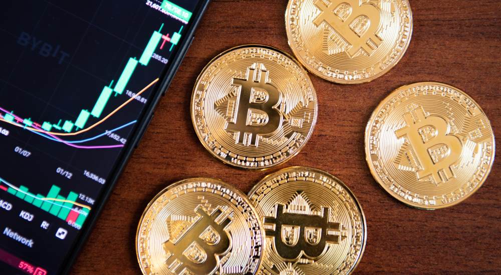 Bitcoin extends gains after jumping 25% in August