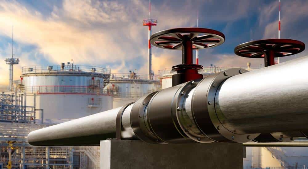 Crude oil surges on East-West pipeline shutdown