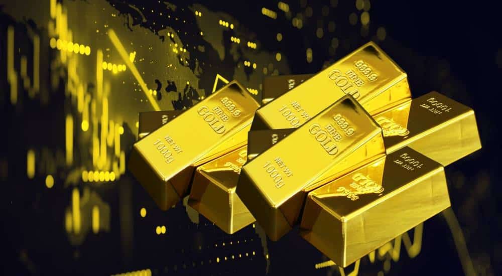 Gold edges lower ahead of Fed policy meeting